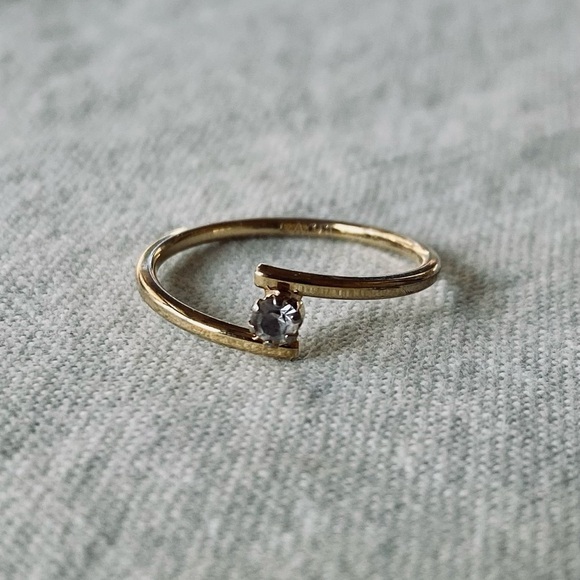 Vintage Avon HGE Gold Ring - Picture 1 of 2